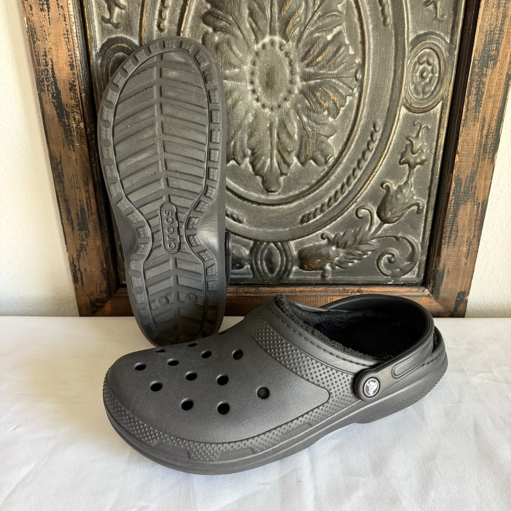 Crocs Classic Lined Clogs Men's Size 11 Black Cozy Soft Faux Fur Unisex